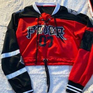 fever dance crop sweater size womans m